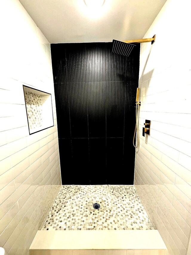 141 Sherman Ave Unit 2, Jersey City, NJ 07307 - bathroom with tiled shower