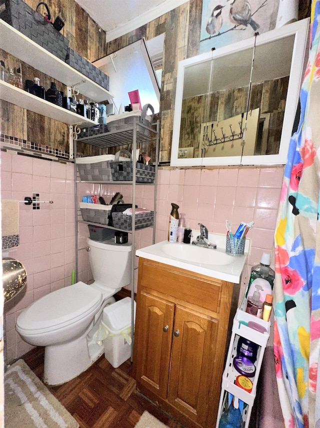552 38th St Unit 3, Union City, NJ 07087 - full bath with tile walls, vanity, and tasteful backsplash