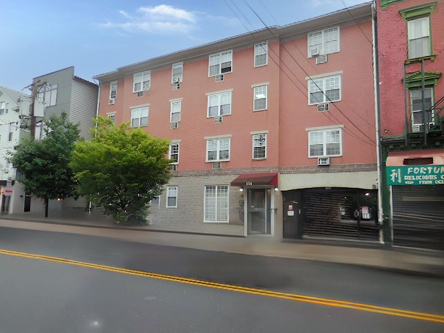 356 Palisade Ave Unit 2E, Jersey City, NJ 07307 - photo 1