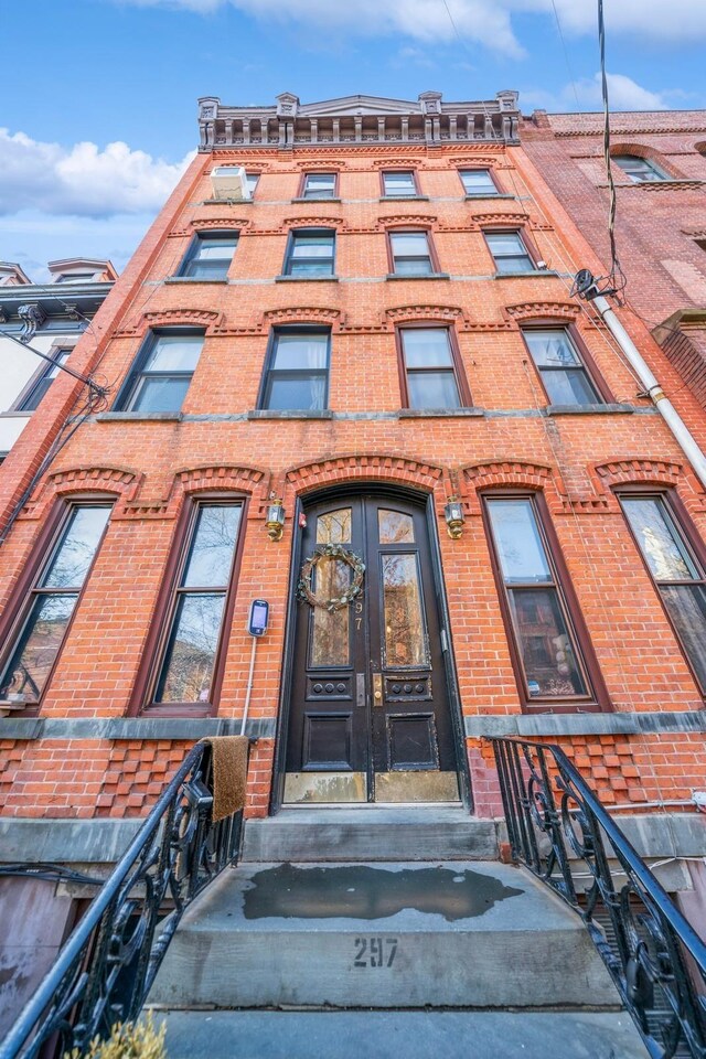297 Pavonia Ave Unit 2A, Jersey City, NJ 07302 - view of building exterior