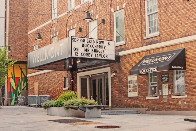view of building exterior