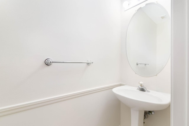 11 Crabapple Ct, Jersey City, NJ 07305 - bathroom with a sink