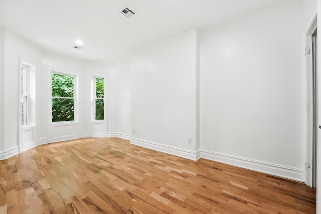 52 Brinkerhoff St, Jersey City, NJ 07304 - unfurnished room featuring light wood-style flooring and baseboards