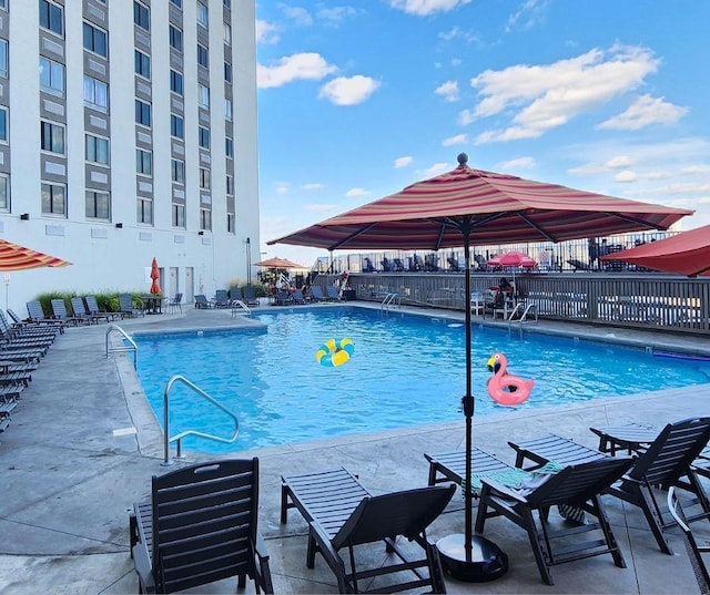 100 Manhattan Ave Unit 407, Union City, NJ 07087 - community pool with a patio