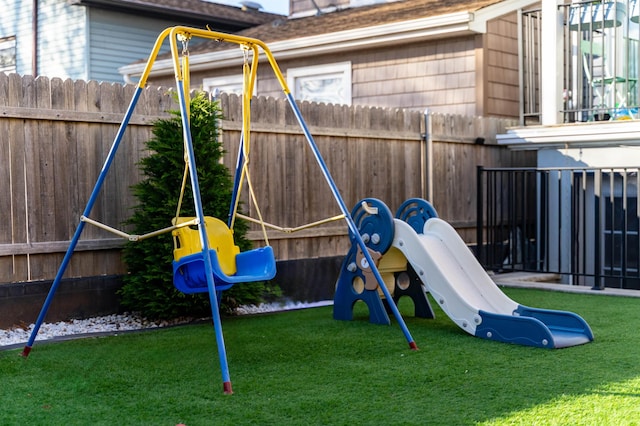 201 Zabriskie St Unit 1, Jersey City, NJ 07307 - view of play area