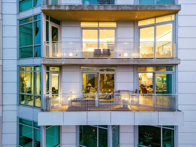 225 River St Unit 1901, Hoboken, NJ 07030 - rear view of house with a balcony