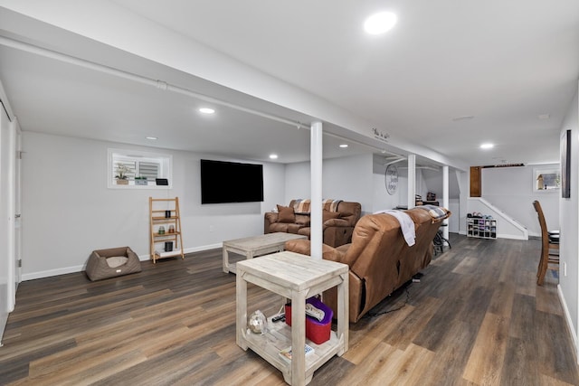 living area featuring wood finished floors, recessed lighting, and baseboards