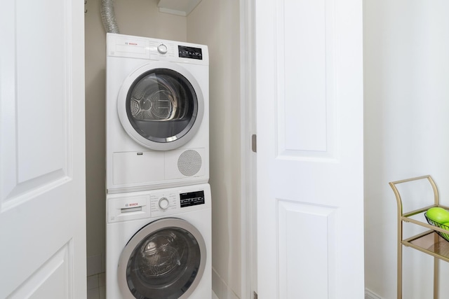 10 Regent St Unit 807, Jersey City, NJ 07302 - laundry room with stacked washer and clothes dryer