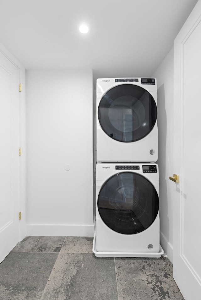 322 3rd St Unit D, Jersey City, NJ 07302 - laundry room featuring estacked washer and dryer and recessed lighting