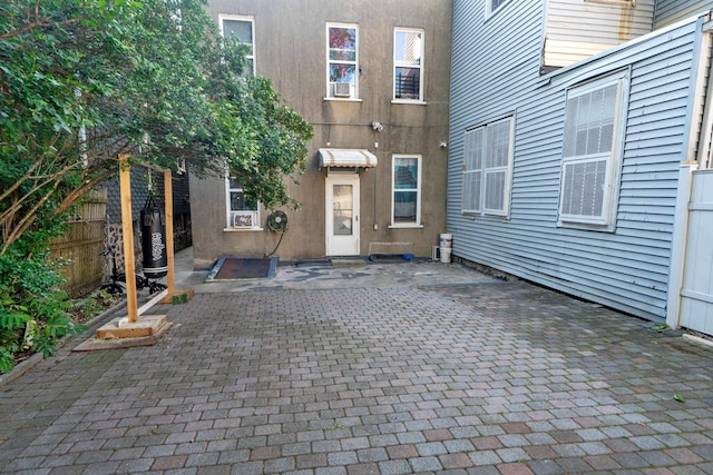6910 Jackson St, Guttenberg, NJ 07093 - view of patio