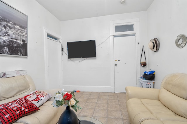 6910 Jackson St, Guttenberg, NJ 07093 - view of tiled living area