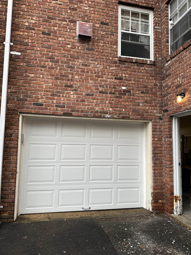186 Highlands Ave Unit 5A, Clifton, NJ 07011 - garage featuring asphalt driveway