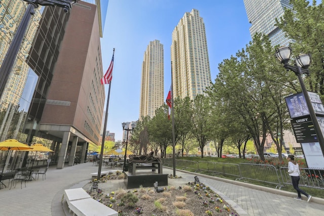 88 Morgan St Unit 2206, Jersey City, NJ 07302 - surrounding community featuring a city view