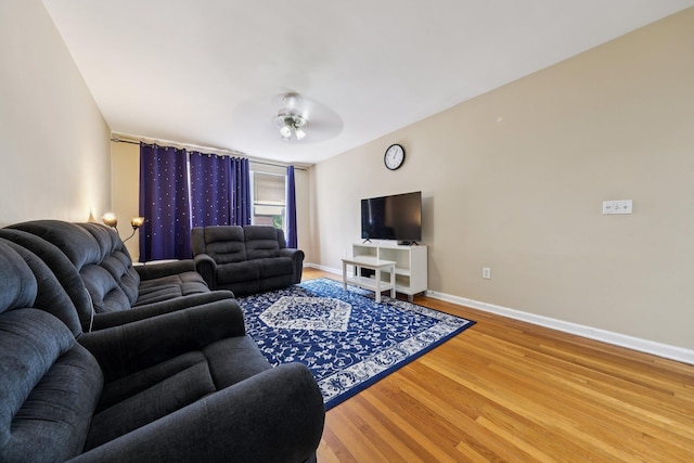 2520 Kennedy Blvd Unit 4C, Jersey City, NJ 07304 - living area featuring baseboards and wood finished floors