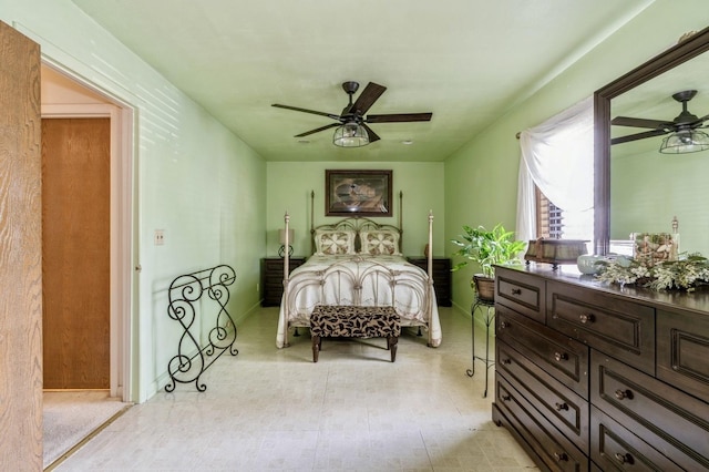 bedroom featuring ceiling fan