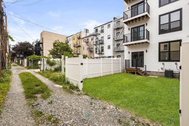 322 3rd St Unit 1, Jersey City, NJ 07302 - view of yard