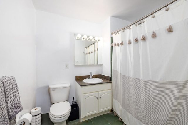full bath with vanity, tile patterned flooring, toilet, and curtained shower