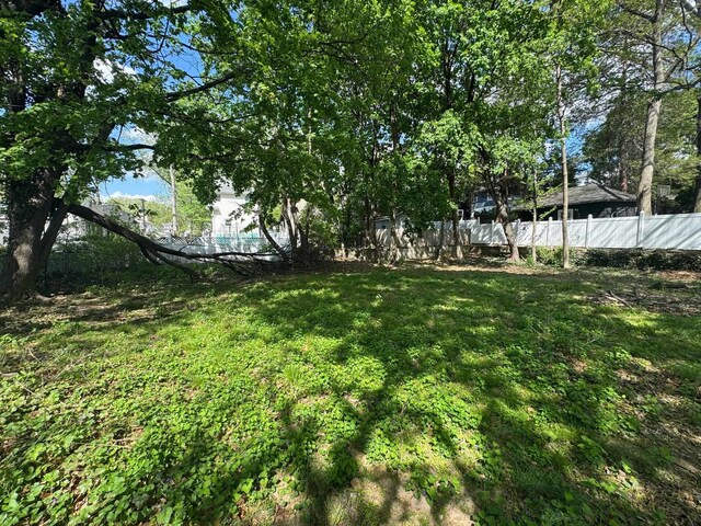 173 W Newell Ave, Rutherford, NJ 07070 - view of yard with fence