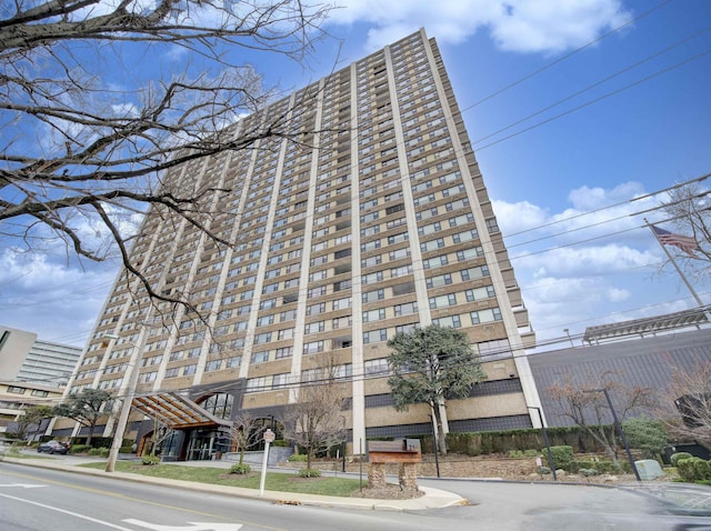 250 Gorge Rd Unit 16D, Cliffside Park, NJ 07010 - view of building exterior