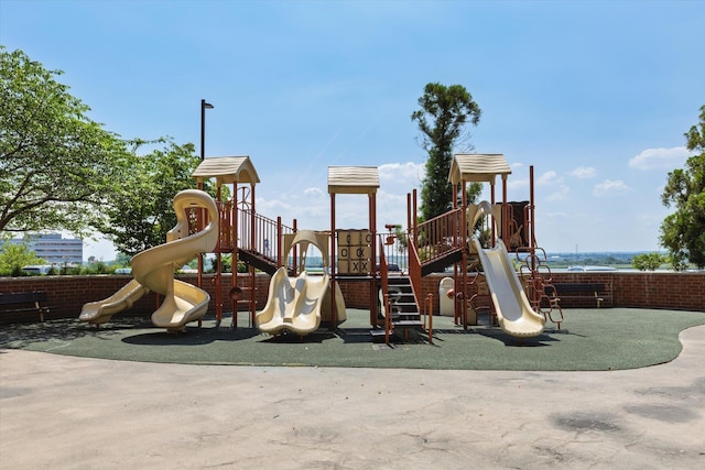 401 Harmon Cv, Secaucus, NJ 07094 - view of community playground