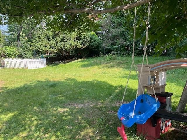 18 Messler St, East Brunswick, NJ 08816 - view of yard