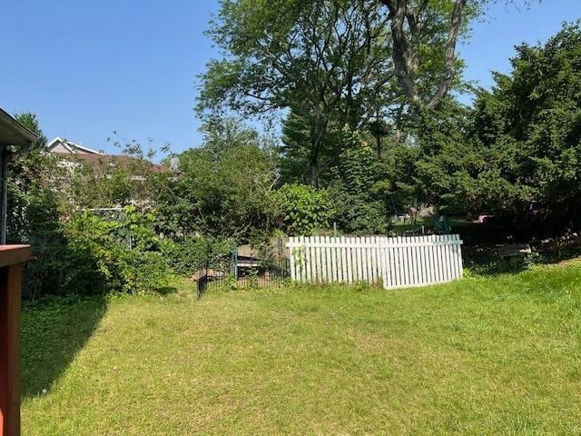 18 Messler St, East Brunswick, NJ 08816 - view of yard
