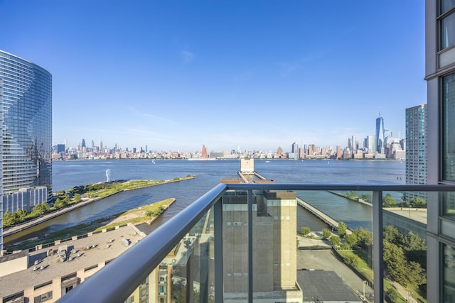 20 Newport Pkwy Unit 2008, Jersey City, NJ 07310 - water view featuring skyline