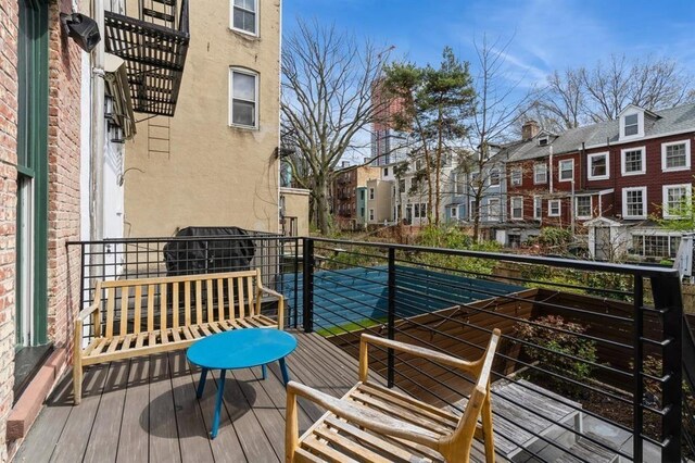 225 8th St, Jersey City, NJ 07302 - balcony with a residential view