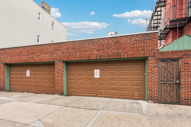 366 8th St, Jersey City, NJ 07302 - view of garage