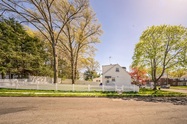 131 Iozia Ter, Elmwood Park, NJ 07407 - exterior space