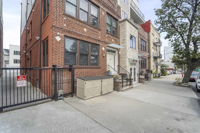 936 Pavonia Ave # 3A, Jersey City, NJ 07306 - view of property with fence