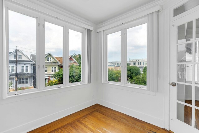 123 Shippen St, Weehawken, NJ 07086 - view of unfurnished sunroom