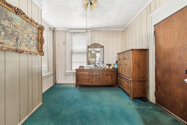 81 Atlantic St, Jersey City, NJ 07304 - carpeted bedroom with crown molding