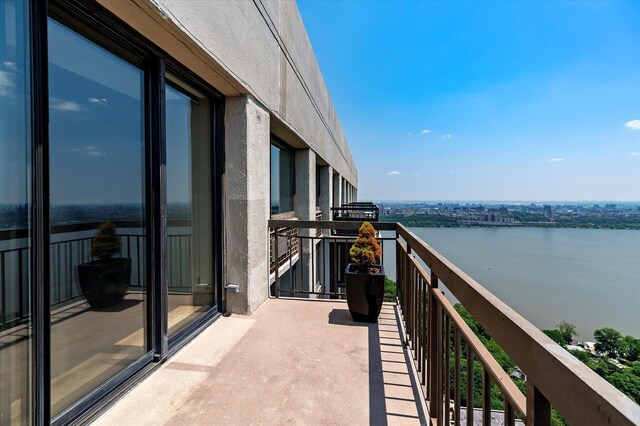 200 Old Palisade Rd Ph 4/5, Fort Lee, NJ 07024 - balcony featuring a water view