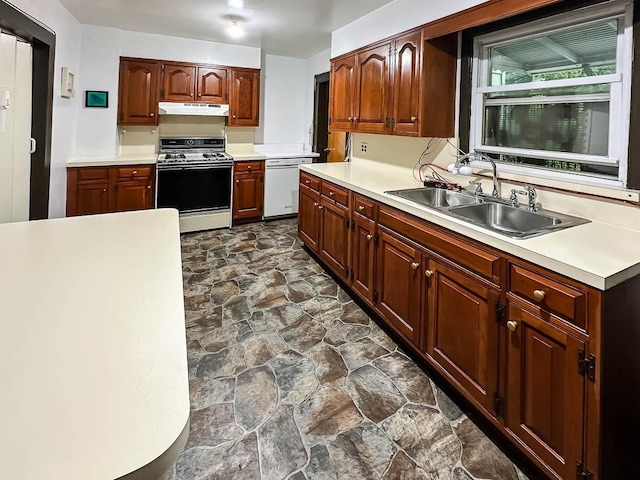 38 Van Reypen St, Jersey City, NJ 07306 - photo 2