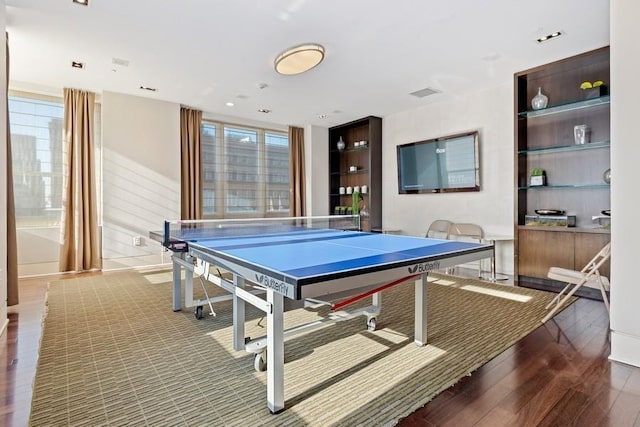 game room with visible vents, wood finished floors, and recessed lighting