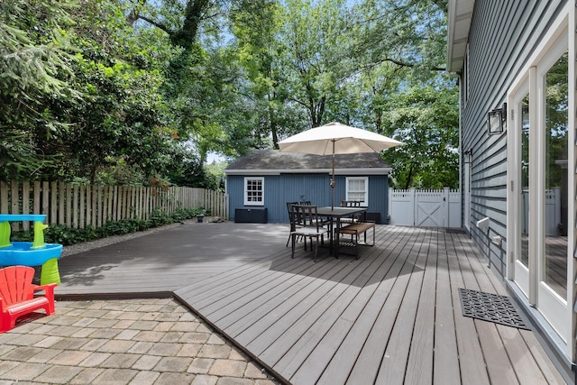 11 Dean Ct, Rutherford, NJ 07070 - deck featuring a fenced backyard and outdoor dining area