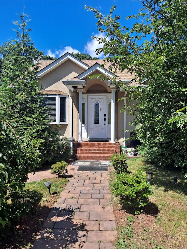 view of front of property