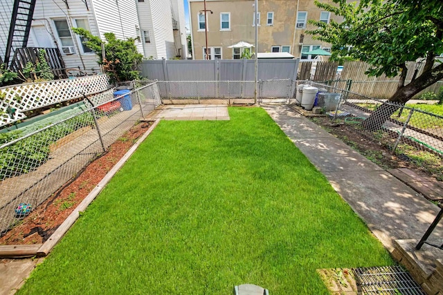 11 Veterans Ct, Bayonne, NJ 07002 - view of fenced backyard