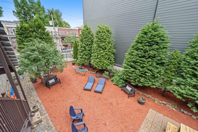 300 Communipaw Ave Unit 11, Jersey City, NJ 07304 - view of yard
