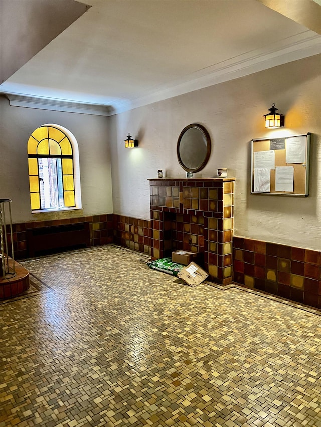 108 Palisade Ave Unit A5, Jersey City, NJ 07306 - unfurnished living room with ornamental molding