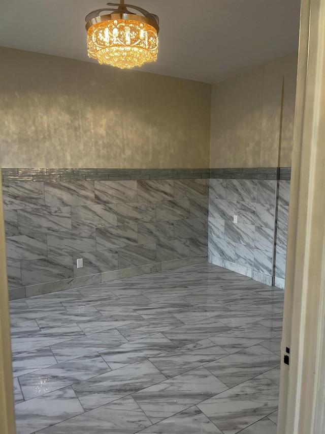 108 Palisade Ave Unit A5, Jersey City, NJ 07306 - detailed view of a chandelier