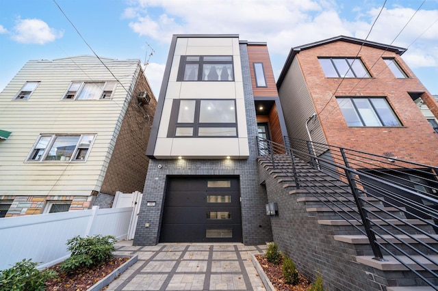 view of front facade featuring a garage