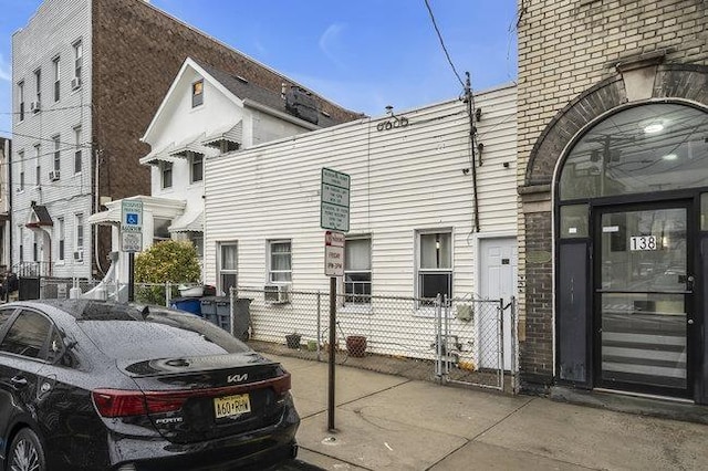 148 19th St, Union City, NJ 07087 - view of property with fence