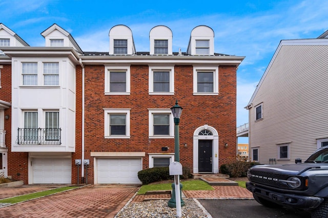 10 Half Moon Isle Unit 10, Jersey City, NJ 07305 - photo 2