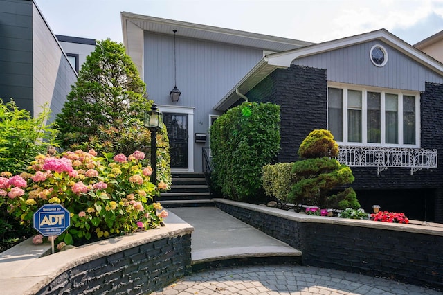166 W 37th St, Bayonne, NJ 07086 - property entrance