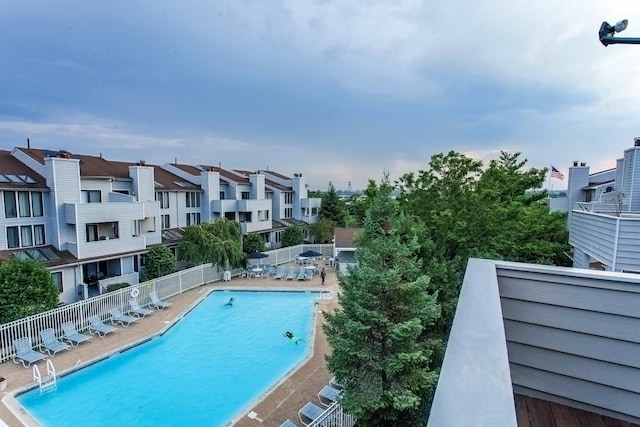 750 Mainsail Ln, Secaucus, NJ 07094 - community pool with fence and a patio