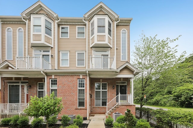 313 Midland Ct, West New York, NJ 07093