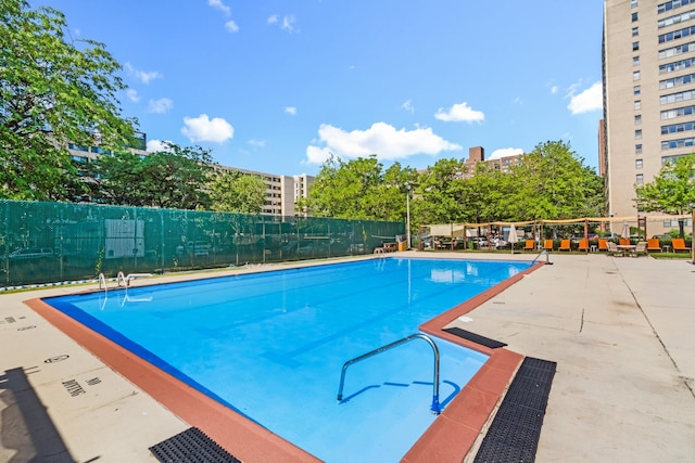 10 Huron Ave Unit 17F, Jersey City, NJ 07306 - view of community pool