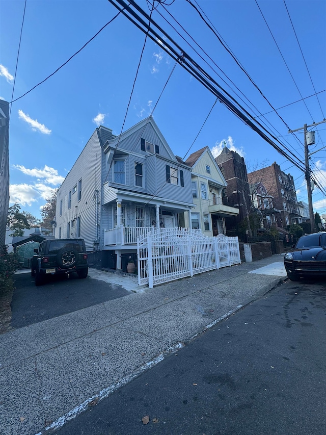 view of front of house with a porch